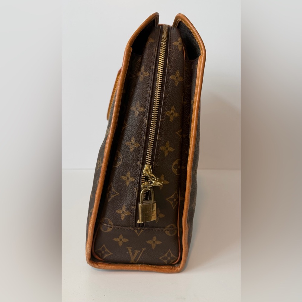 Louis Vuitton Rivoli Monogram Canvas Briefcase / Business Bag - Picture 5 of 16